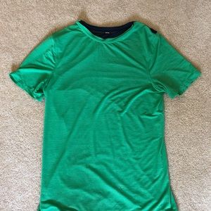 Lululemon short sleeve workout shirt
